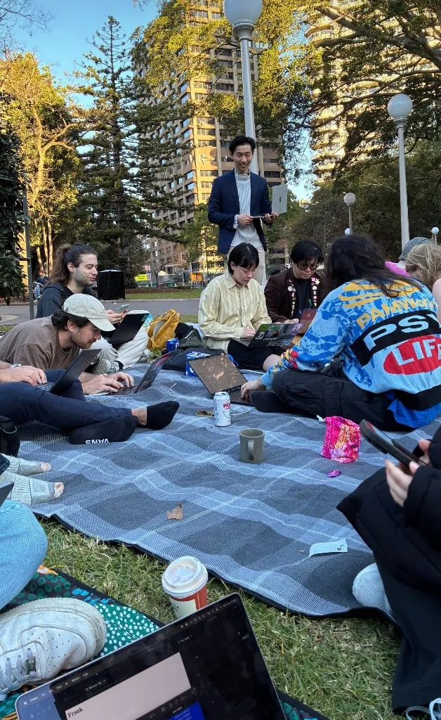 Picnic coding circle in the afternoon sun